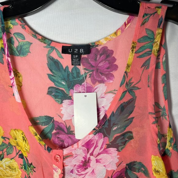 FREE ADD-ON Item 🖤 Floral Tank Top - Picture 2 of 4